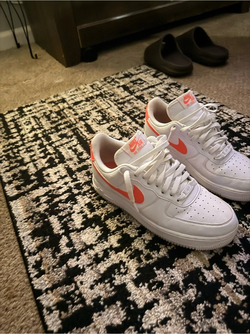 Nike Women’s Low-Top Sneakers White with Coral Swoosh